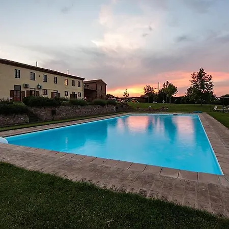 Sleeps 6 Pool Air Con * פויאנו דלה קיאנה