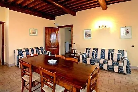 Sleeps 6 Pool Air Con *